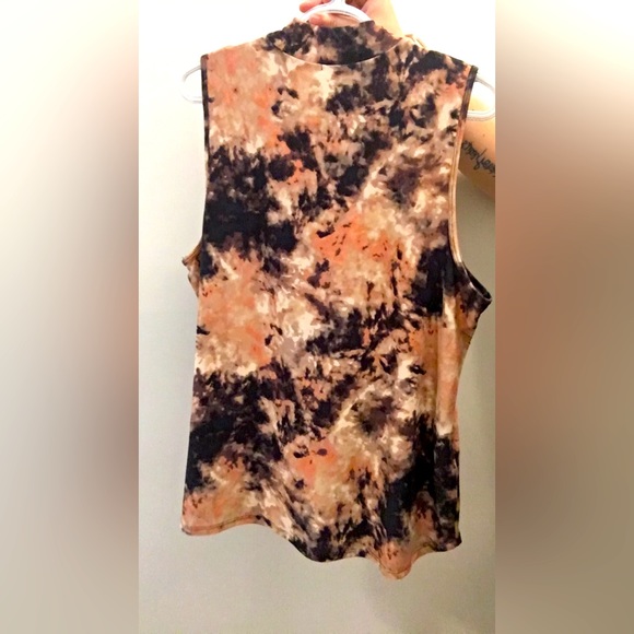 Pink/purple tie dye turtle neck style tank - Picture 1 of 3